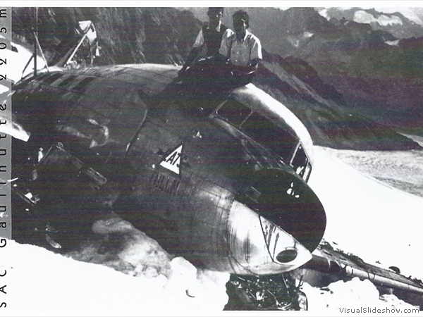 abgestürzte Dakota auf dem Gauligletscher 1946